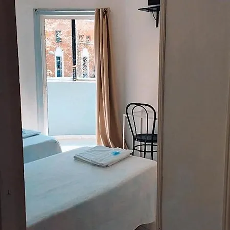 Hostal Abitum Madrid Exterior photo